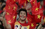 Nóng 24h qua: CĐV Việt Nam hóa thân táo bạo “cháy” cùng AFF Cup