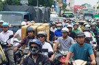 Đi ô tô, xe máy chịu phí khí thải: Đừng bắt người dân phải gánh nợ công