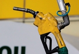 Giá xăng dầu hôm nay 28/3: Giá dầu bật tăng vọt