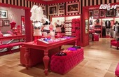 5 cô gái vác súng điện đi cướp nội y Victoria’s Secret