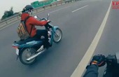 Exciter phóng 100 km/h vẫn 'hít khói' cô gái đi xe Wave