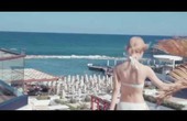 Video clip DJ SODA khoe body nóng bỏng, "quẩy" hết mình trong du thuyền
