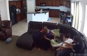 Video clip: Những ông bố này được khen vì... 'tay nhanh hơn não', tại sao vậy các chế?