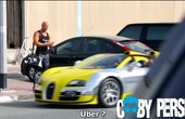 Thanh niên lầy lội mang Bugatti đi chạy Uber và phản ứng không thể hài hơn của hành khách