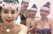 Hot girl show hàng bikini ở hồ bơi cực hot