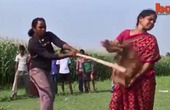 Video clip: Kính nể trước màn biểu diễn võ thuật của người đàn bà thép