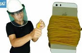 Thử buộc 1000 sợi dây thun vào iPhone