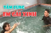 Troll Em Gái Dễ Thương Trong Hồ Bơi