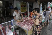 Dịch tả lợn châu Phi tại 9 tỉnh thành, giá thịt tại TP.HCM vẫn neo ở mức cao, sức mua ổn định