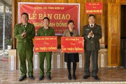 Công an tỉnh Sơn La: Trao nhà tình nghĩa cho cán bộ chiến sĩ có hoàn cảnh đặc biệt khó khăn