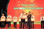 Tỷ phú nuôi tôm công nghệ cao ở Sóc Trăng được tặng Huân chương Lao động hạng Ba của Chủ tịch nước