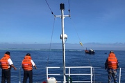 Video: Cứu tàu cá Quảng Ngãi bị "mắc cạn" trên biển đông