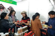TT-Huế: 15 gian hàng của nông dân và doanh nghiệp tham gia phiên chợ nông sản 