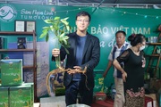 Củ sâm Ngọc Linh có tuổi thọ gần 60 năm ở Kon Tum vừa được bán với giá mấy trăm triệu?