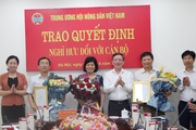 Trung ương Hội Nông dân Việt Nam trao Quyết định nghỉ hưu cho 3 đồng chí