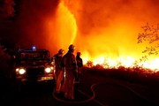 Châu Âu chiến đấu với cháy rừng trong nắng nóng gay gắt