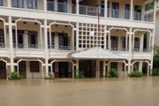 Trường học ở Sơn La ngập trong bùn nước trước ngày khai giảng