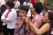 Phú Thọ: Một thanh niên làm loạn, đe dọa học sinh trước cổng trường ngày khai giảng