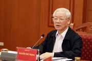 Hai Ủy viên Bộ Chính trị báo cáo Tổng Bí thư việc biên soạn cuốn sách về đấu tranh chống tham nhũng, tiêu cực