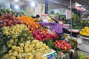 Thị trường Rằm Tháng Giêng: Thực phẩm dồi dào, giá cả ổn định