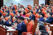 Quy định của Bộ Chính trị: Xem xét sự gương mẫu của vợ, chồng, con khi lấy phiếu tín nhiệm cán bộ