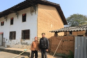 Một làng ở Lạng Sơn có những ngôi nhà đạn pháo bắn không thủng, mùa hè thì mát mùa đông lại ấm