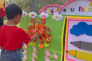 "Chiếc tủ thần kỳ" giúp trẻ đam mê học tập ở vùng cao Sơn La
