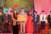 Quyên góp hàng tỷ đồng trong dịp Lễ hội Mùa hoa ban