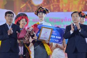 Nguyễn Thị Phương Uyên đăng quang Người đẹp hoa ban Điện Biên