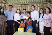 Hơn 8 tỷ đồng hỗ trợ bữa ăn và học bổng cho trẻ khó khăn