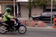 Công an khám xét một căn nhà ở quận 12, điều tra đường dây nghi sử dụng công nghệ cao lừa đảo