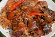 Kho cá cùng loại lá độc đáo này, món ăn thơm phức, không tanh
