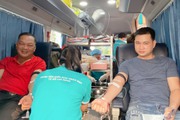 Phụ huynh hiến máu nhân đạo tại trường: Thêm bài học về sự chia sẻ