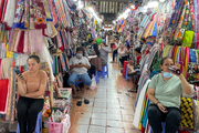 Tiểu thương chợ Sài Gòn mòn mỏi chờ khách, đóng cửa về sớm vì ế