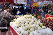 Cuối tuần đi mua hàng khuyến mại 