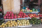 Người Hà Nội "than thở" rau củ quả tăng giá, chuyên gia thống kê và dân buôn nói gì?