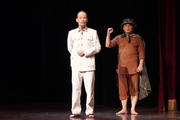 Nghệ sĩ Minh Hải đóng Chủ tịch Hồ Chí Minh, NSƯT Mai Nguyên đóng Đại tướng Võ Nguyên Giáp trong “Người đi dép cao su”