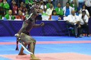 Bi hài SEA Games: VĐV võ gậy suýt mất HCV vì… chiếc quần lót