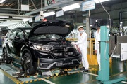 Giảm 50% phí trước bạ xe trong nước: Bộ Tài chính lo bị kiện, Bộ Công Thương bảo... "không"!