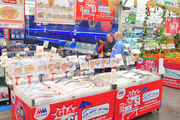 Một siêu thị lớn triển khai 2 chiến dịch về giá lớn nhất năm, rau củ, hải sản giá "mềm" như chợ đầu mối