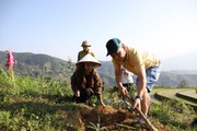 Trao sinh kế, tặng ngàn hy vọng
