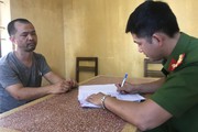 Tài xế xe máy vi phạm nồng độ cồn, tấn công cảnh sát
