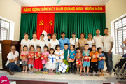 Trẻ em vùng cao Mường Lát (Thanh Hóa) đón Tết Thiếu nhi sớm