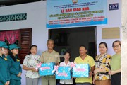 Sửa chữa, chống dột 3 căn nhà cho các hộ khó khăn