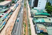 Cận cảnh đoạn đê trên đường Âu Cơ được Hà Nội yêu cầu đắp lại để bảo đảm an toàn chống lũ