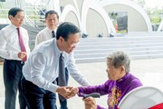 Chủ tịch nước Võ Văn Thưởng dâng hương các anh hùng liệt sĩ và đồng bào yêu nước ở Côn Đảo