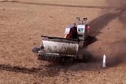 Clip: Bất ngờ với xe rà phá bom mìn của Ukraine
được cải tạo từ máy xúc