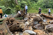 Đã tìm được 2 nạn nhân bị lũ cuốn trôi ở thôn Nậm Cang, thị xã Sa Pa