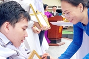 Nam sinh yếu tứ chi cùng nhóm bạn ở Sóc Trăng "lên ngôi" cuộc thi sáng tạo