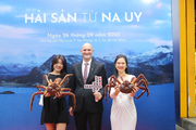 Người Việt mạnh tay chi tiền mua cua hoàng đế đỏ Na Uy